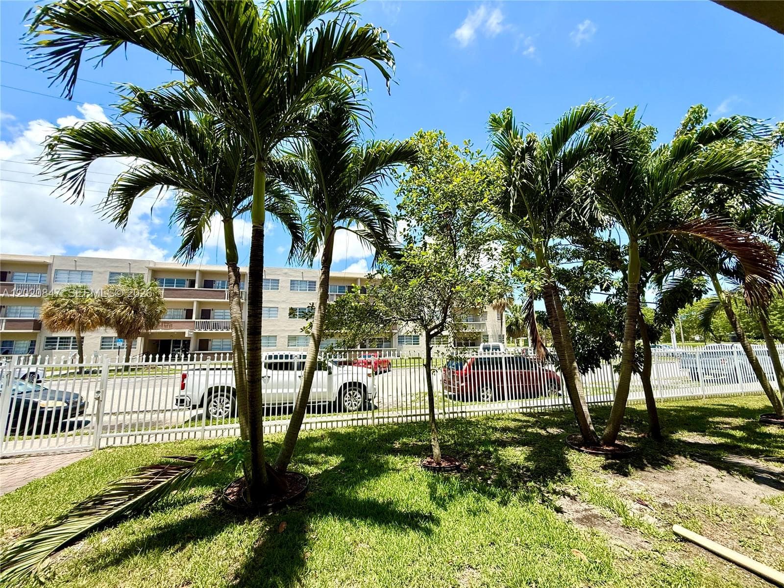 1460 NE 169th St # 108, North Miami Beach FL 33162 — 19