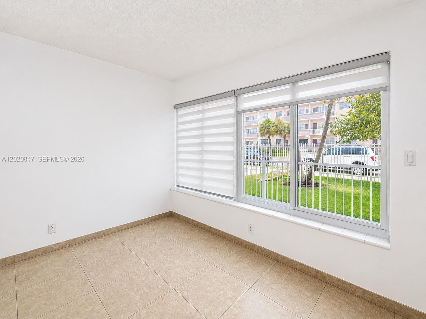 1460 NE 169th St # 108, North Miami Beach FL 33162 — 4