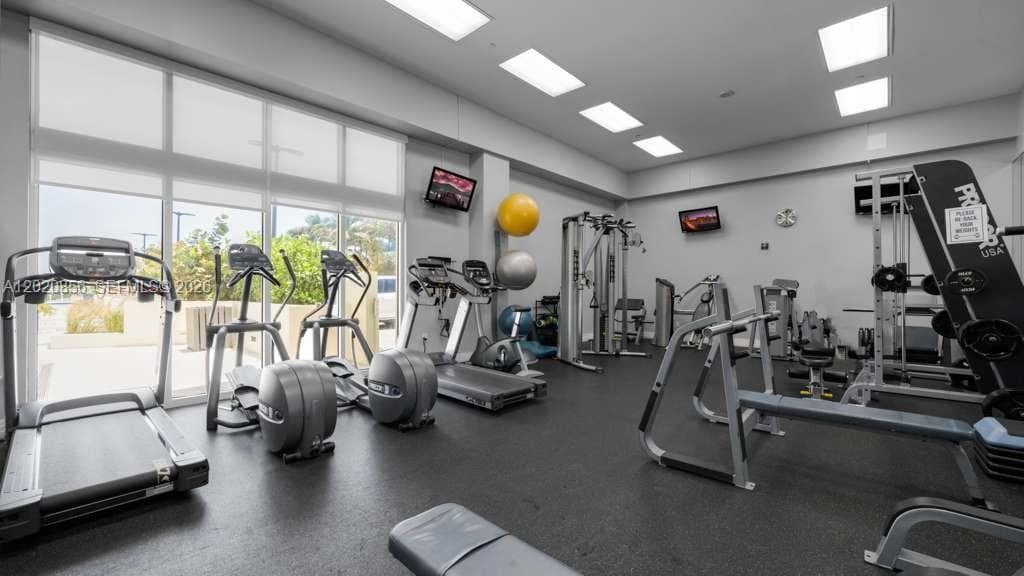 6917 Collins Ave # 107, Miami Beach FL 33141 — 31