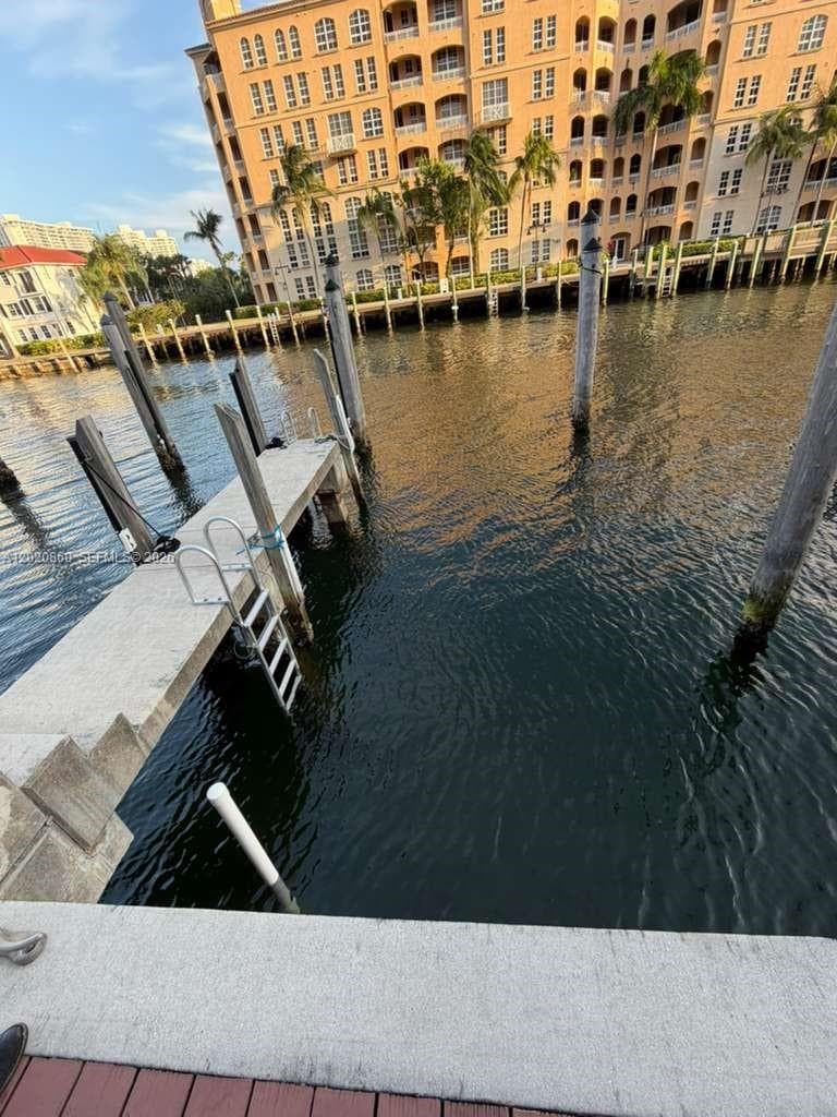 2950 NE 188th St #27, Aventura FL 33180 — 2