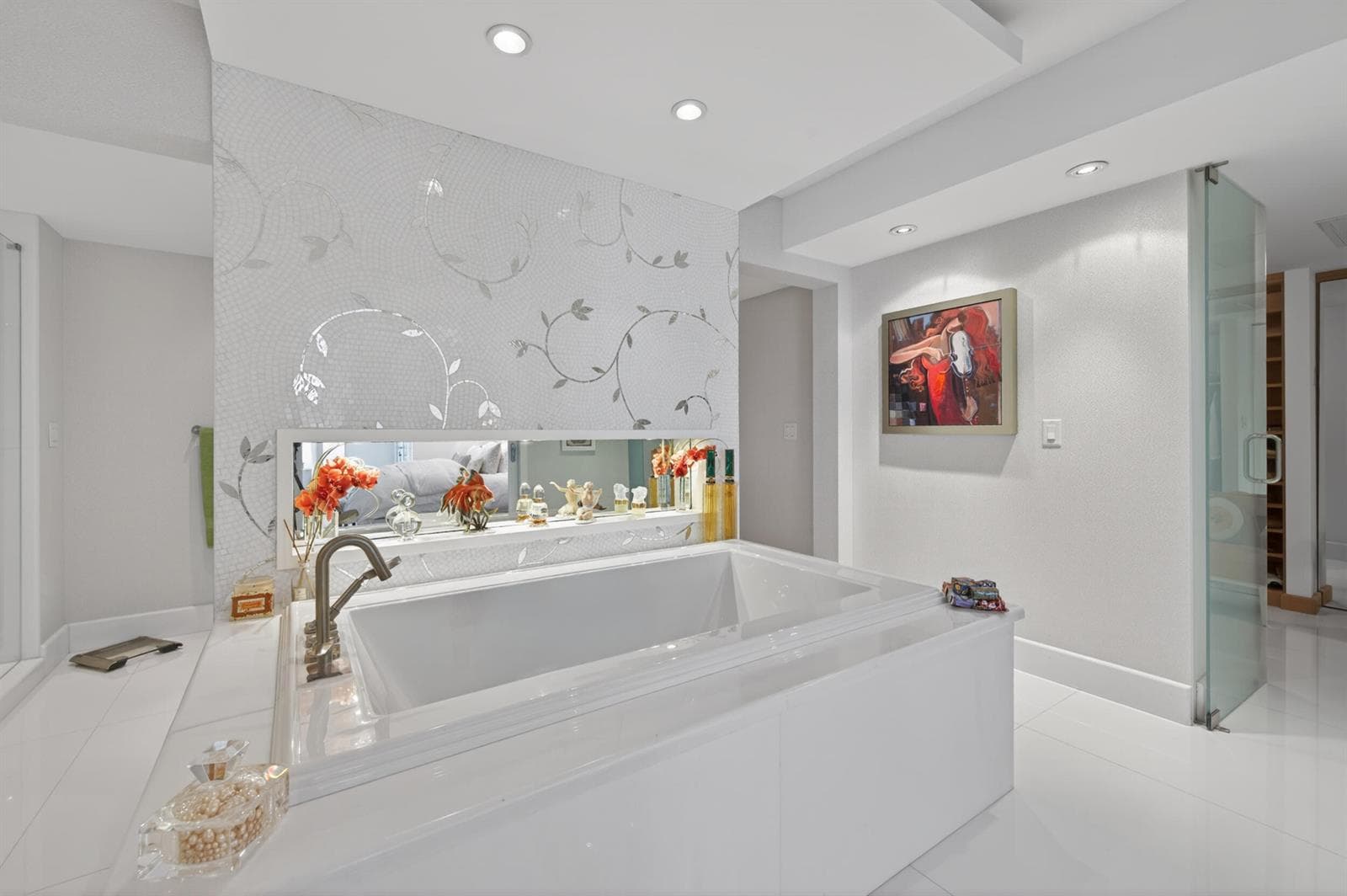 10155 Collins Avenue # 1401, Bal Harbour FL 33154 — 25