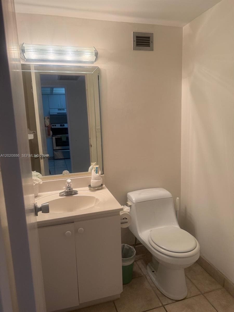 5601 Collins Ave # 1718, Miami Beach FL 33140 — 10