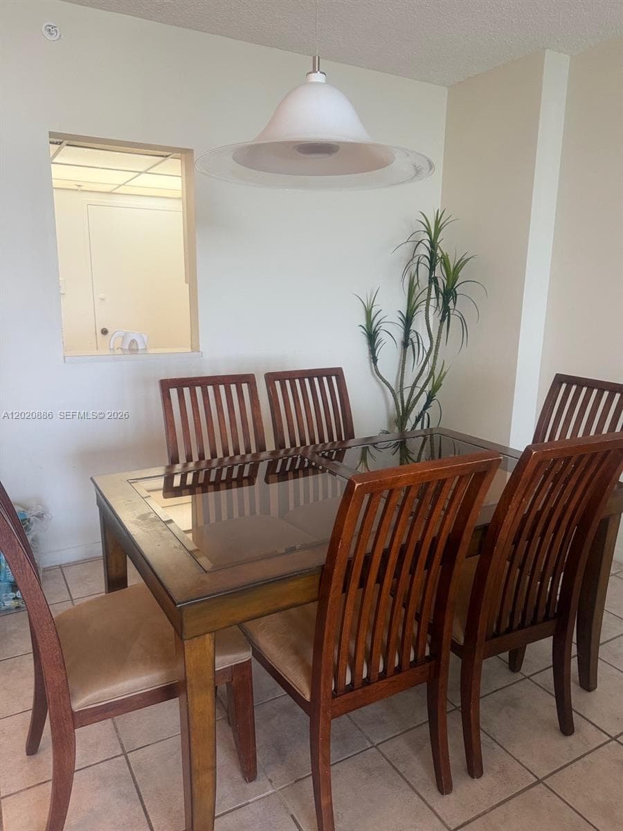 5601 Collins Ave # 1718, Miami Beach FL 33140 — 18