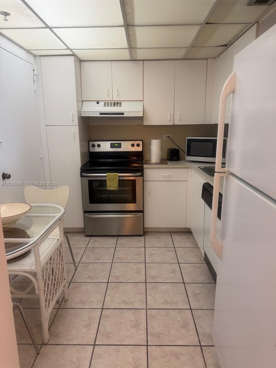 5601 Collins Ave # 1718, Miami Beach FL 33140 — 19