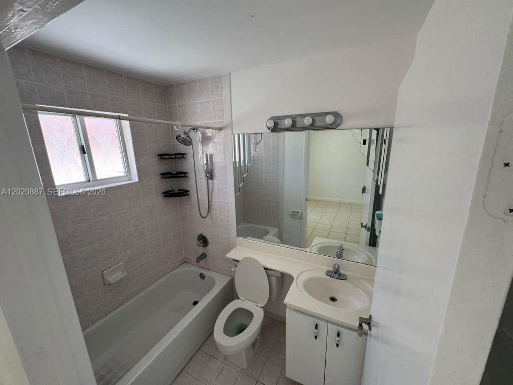 8059 NW 8th St # 4, Miami FL 33126 — 26