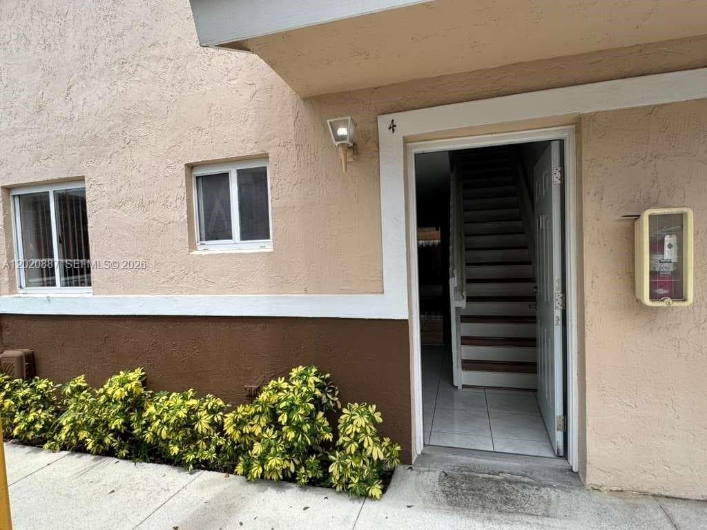 8059 NW 8th St # 4, Miami FL 33126 — 3