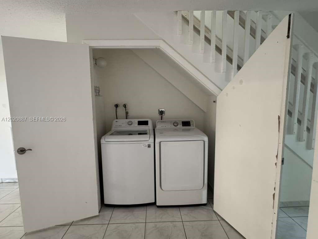 8059 NW 8th St # 4, Miami FL 33126 — 14