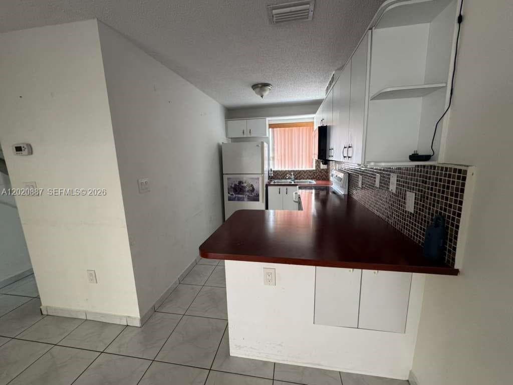 8059 NW 8th St # 4, Miami FL 33126 — 11