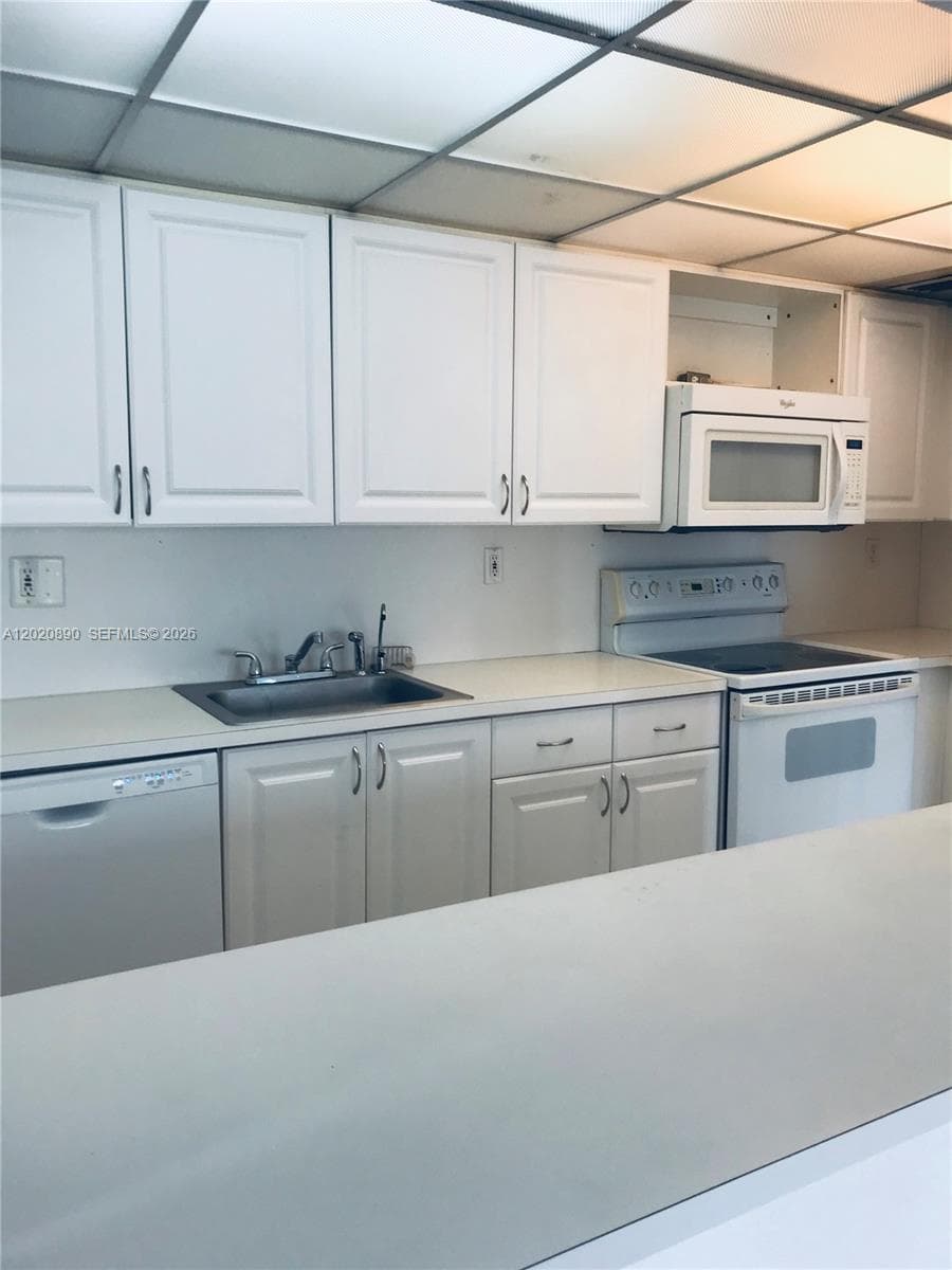 17600 NW 68th Ave # B3006, Hialeah FL 33015 — 6