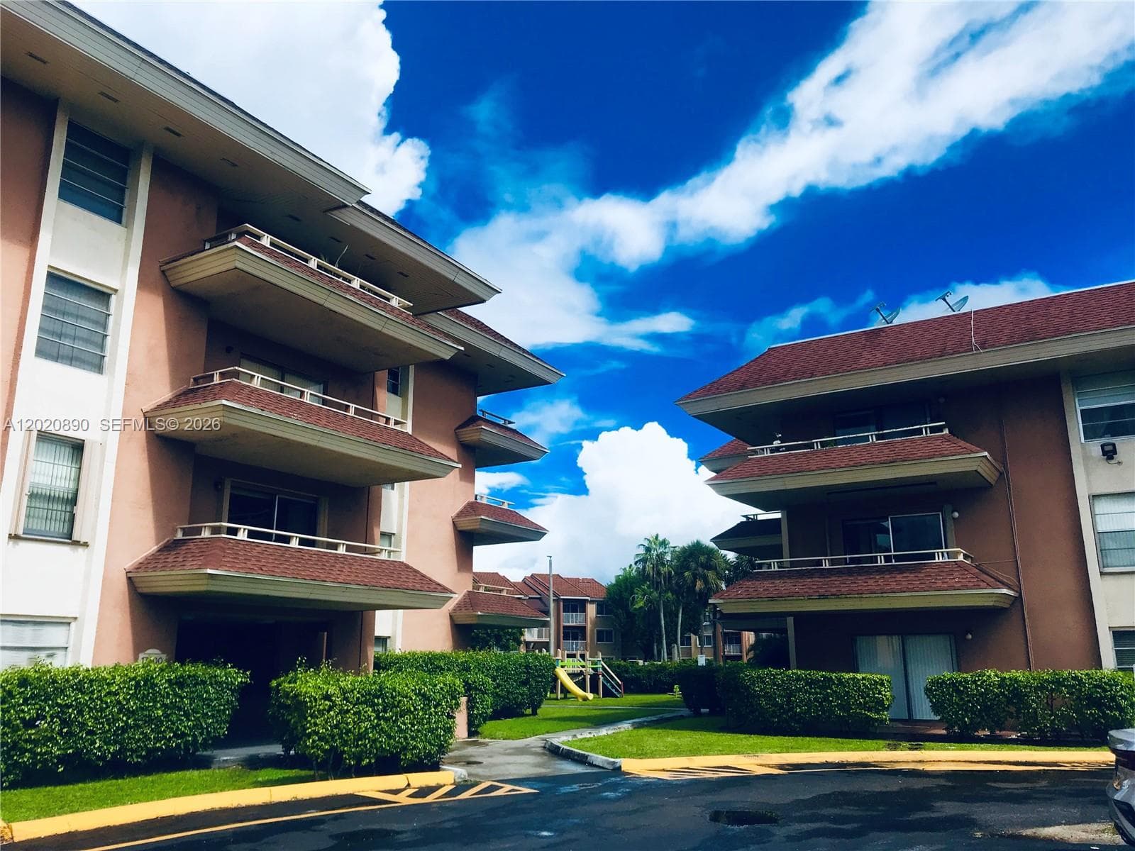 17600 NW 68th Ave # B3006, Hialeah FL 33015 — 1