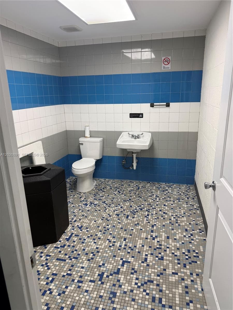3911 NW 25 ST, Miami FL 33142 — 7