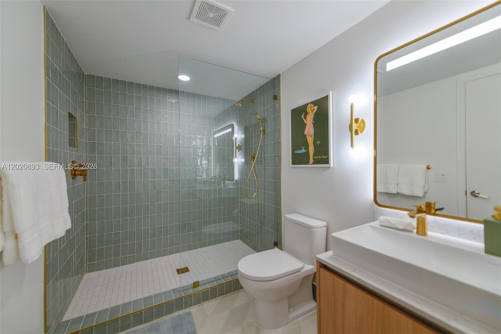 159 NE 6th St # 4601, Miami FL 33132 — 25