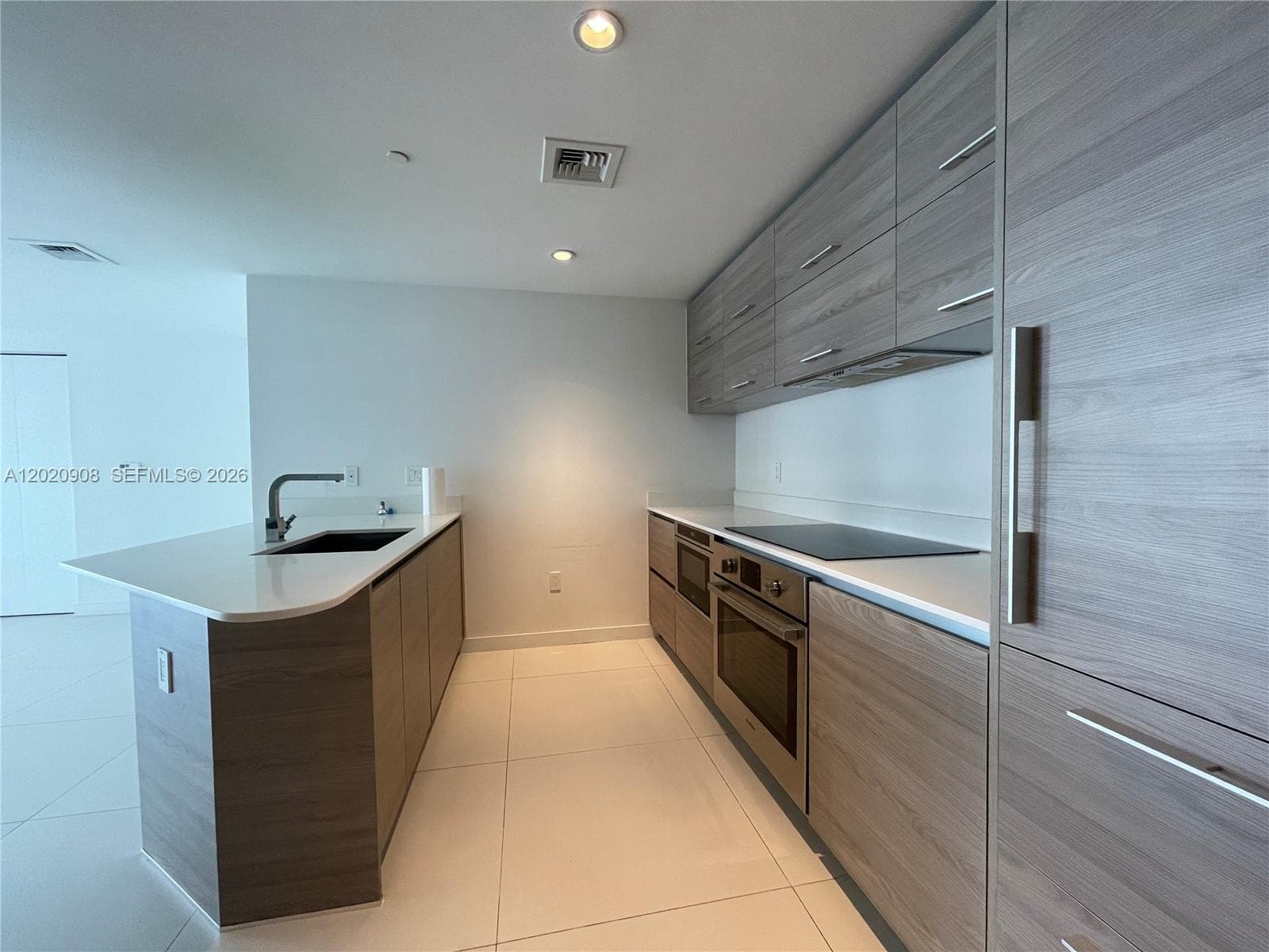 1300 S Miami # 2709, Miami FL 33130 — 9