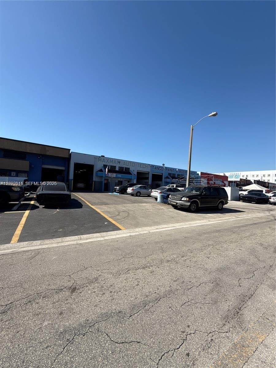1750 W 41st St, Hialeah FL 33012 — 2