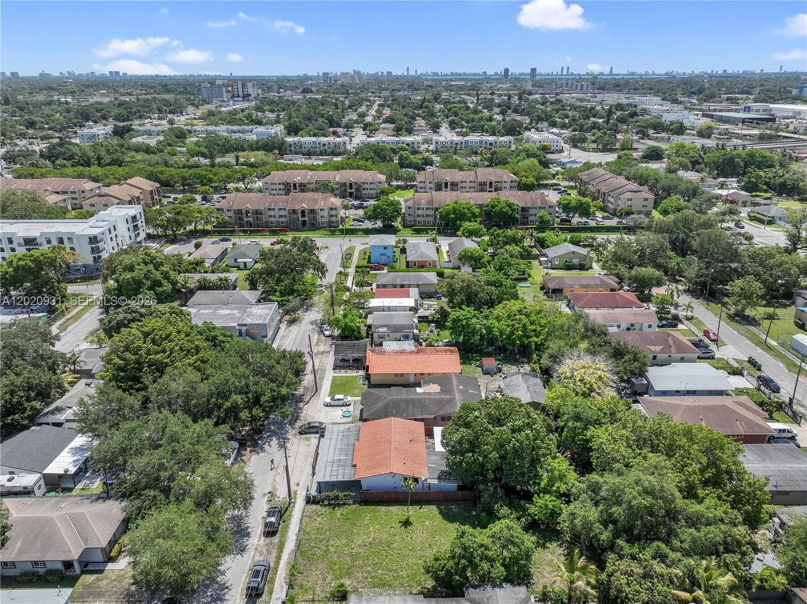 1360 NW 77th St, Miami FL 33147 — 37
