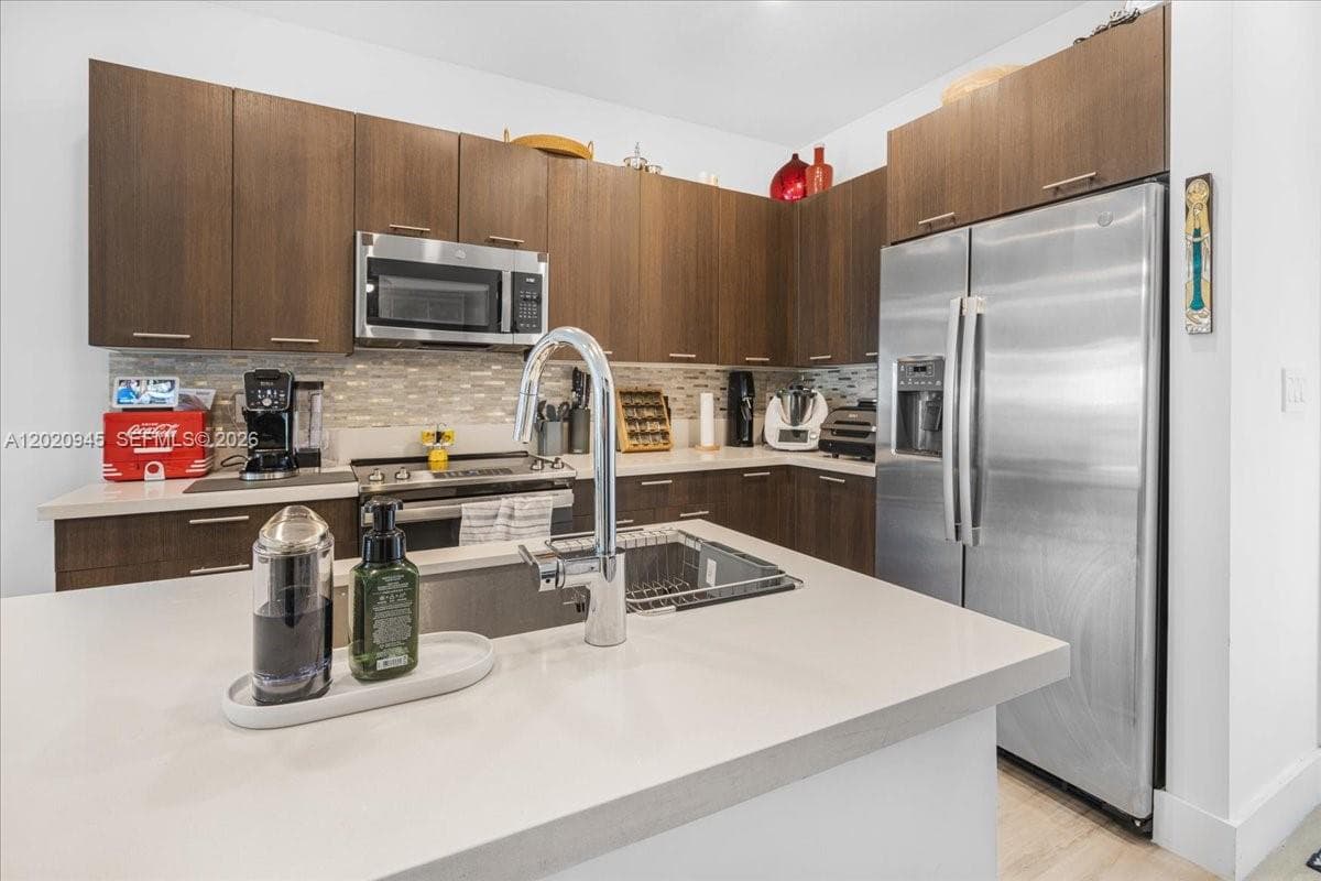 8301 NW 41st St # 309, Doral FL 33166 — 2