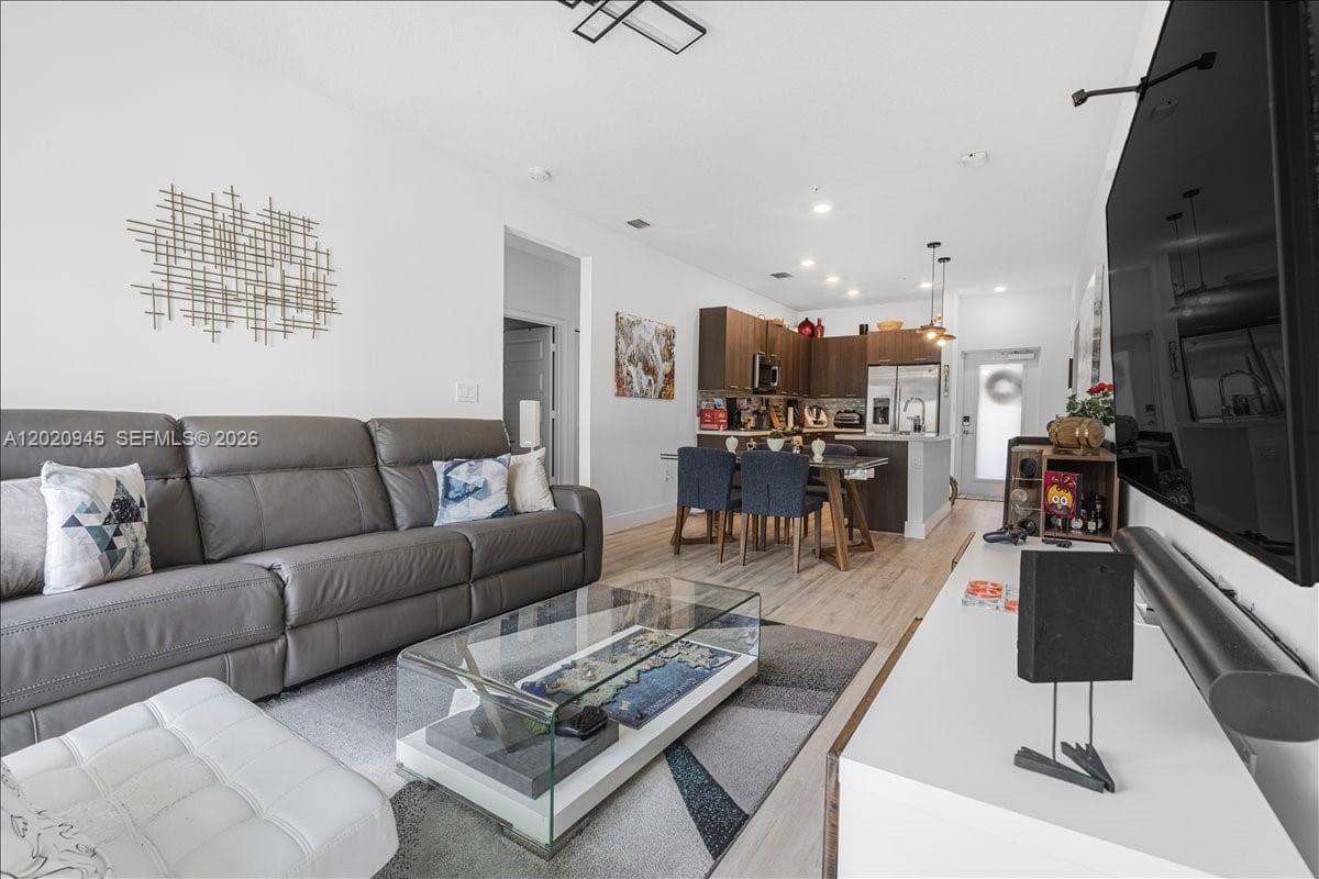 8301 NW 41st St # 309, Doral FL 33166 — 12