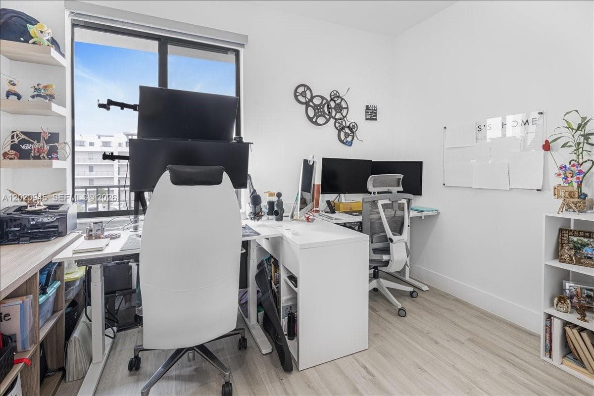 8301 NW 41st St # 309, Doral FL 33166 — 33