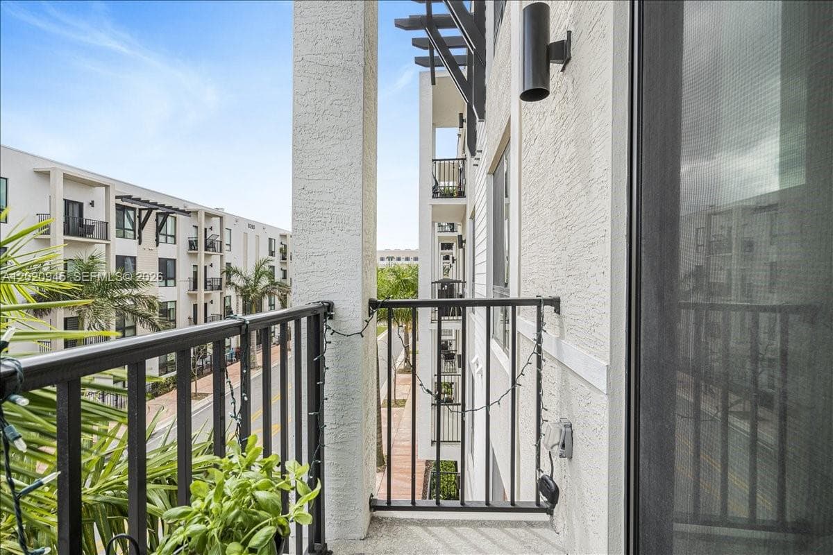 8301 NW 41st St # 309, Doral FL 33166 — 14