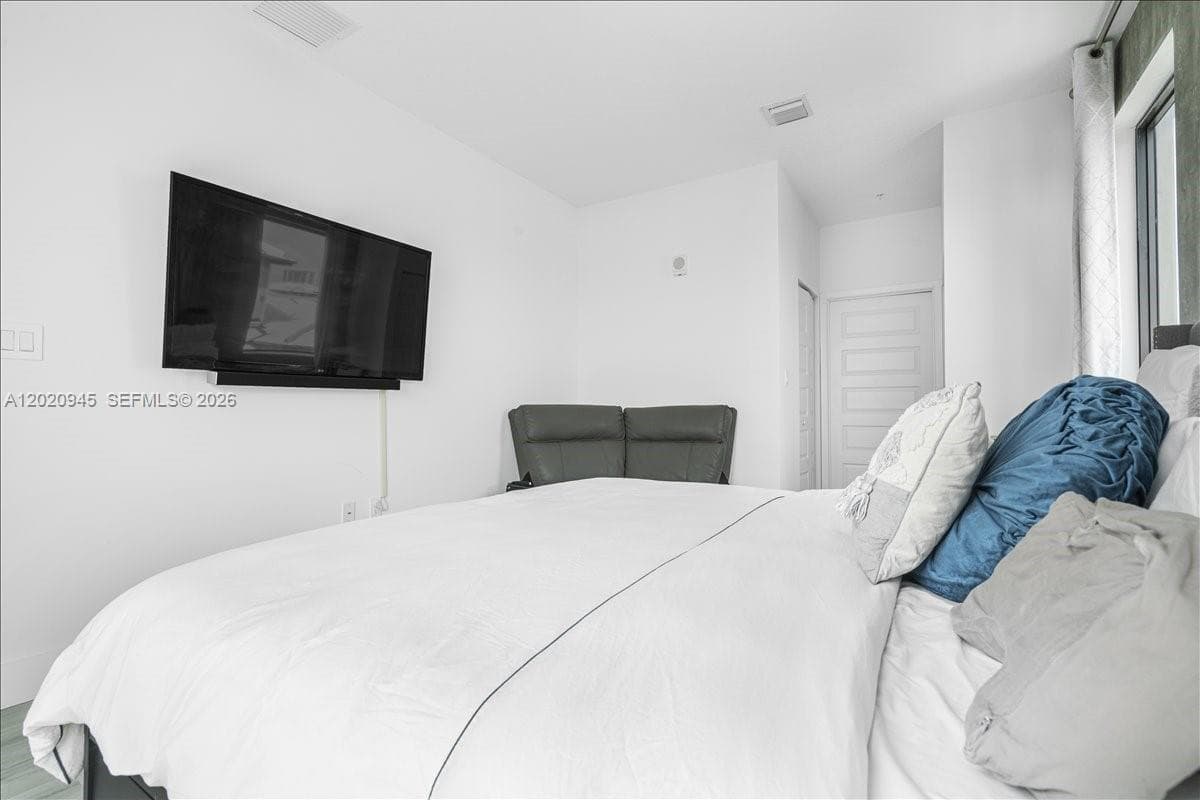 8301 NW 41st St # 309, Doral FL 33166 — 25