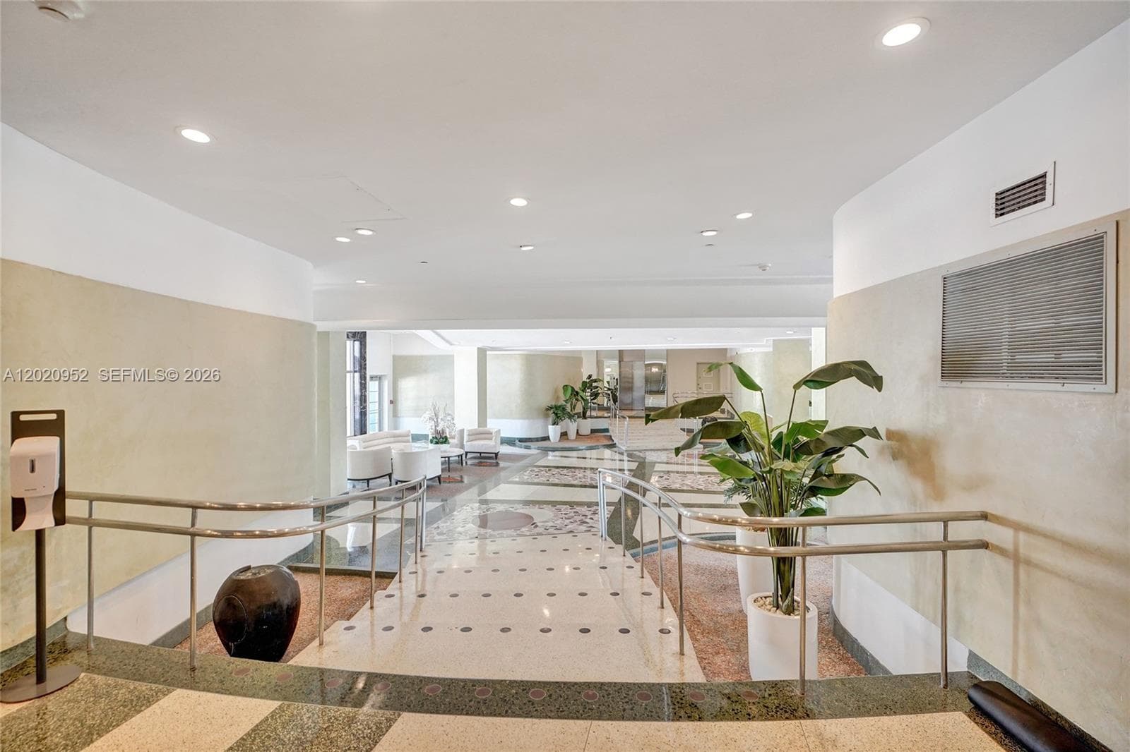 4925 Collins Ave # 3H, Miami Beach FL 33140 — 23