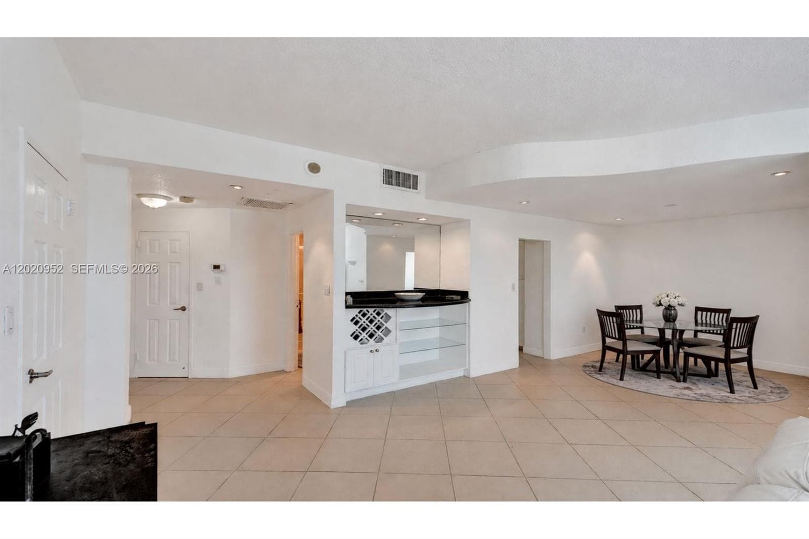 4925 Collins Ave # 3H, Miami Beach FL 33140 — 3