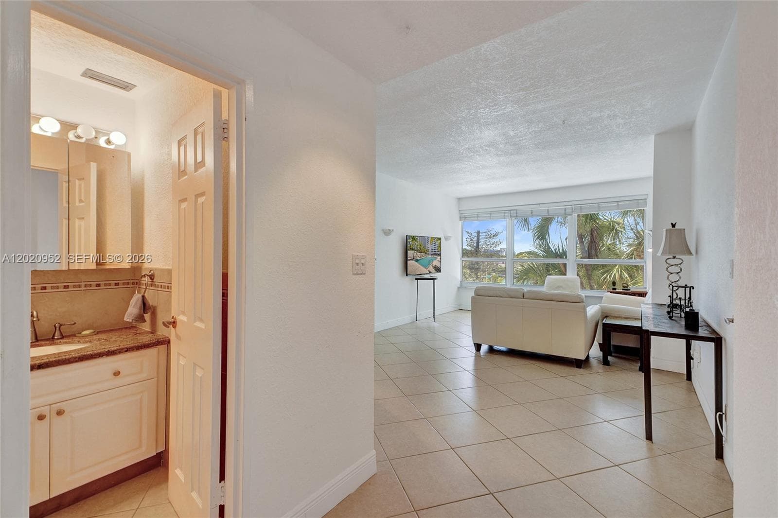 4925 Collins Ave # 3H, Miami Beach FL 33140 — 5