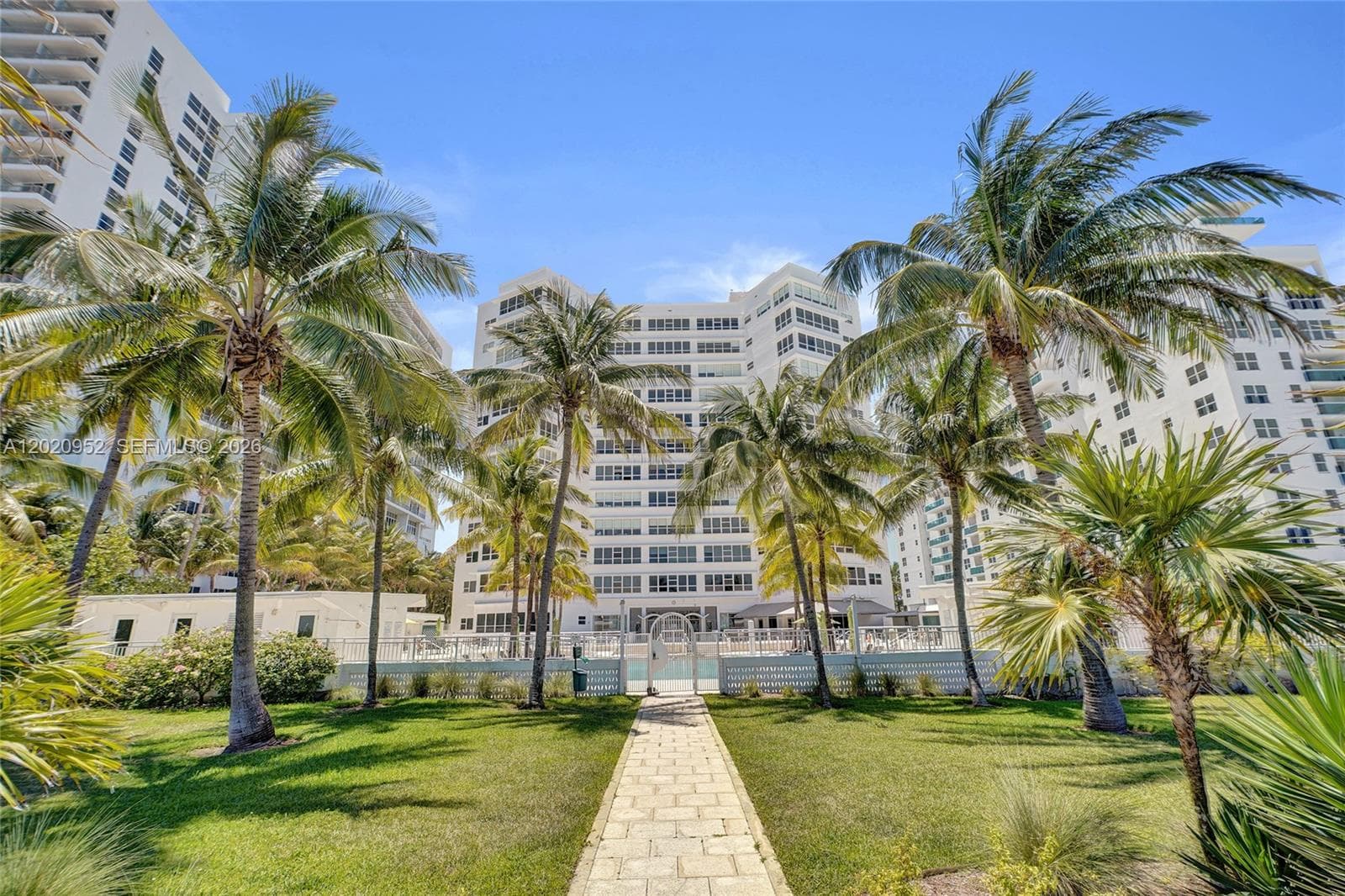 4925 Collins Ave # 3H, Miami Beach FL 33140 — 40