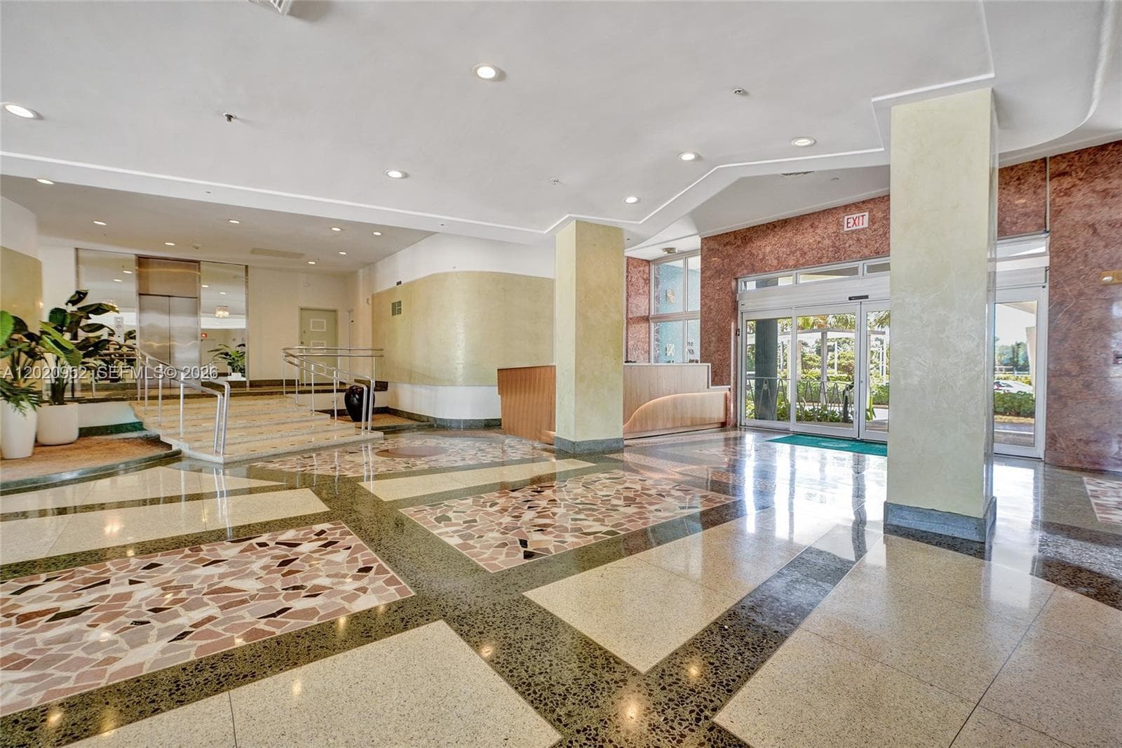 4925 Collins Ave # 3H, Miami Beach FL 33140 — 25