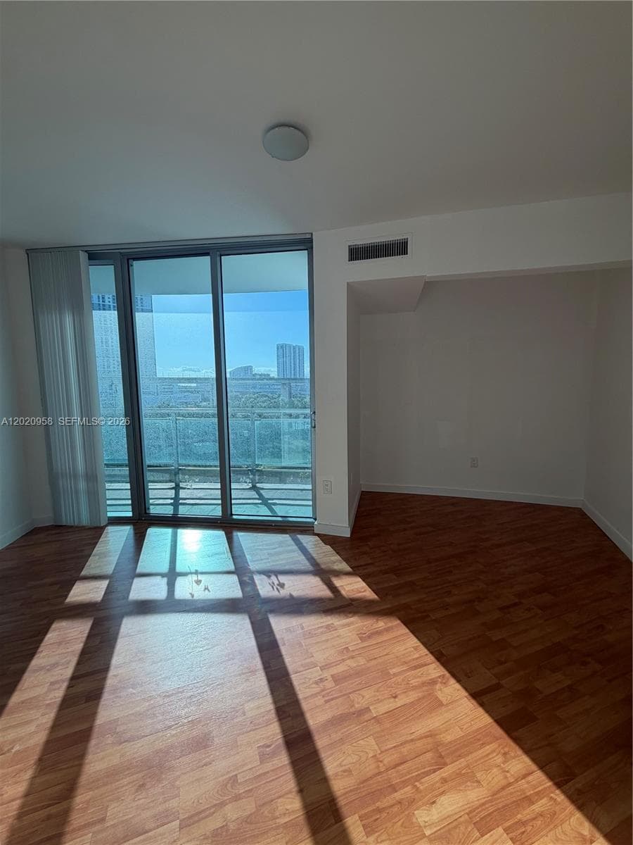 350 S Miami Ave # 712, Miami FL 33130 — 5