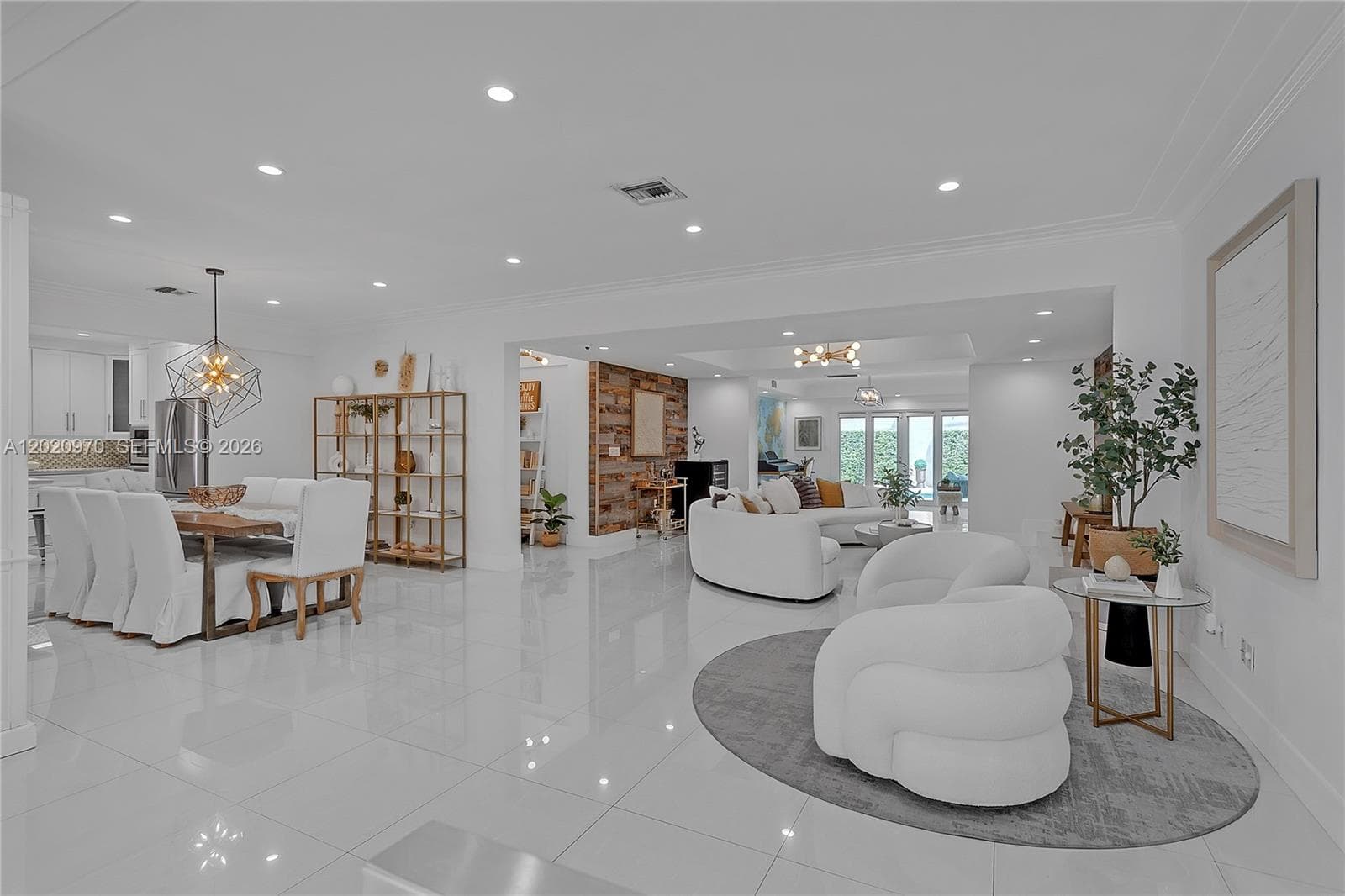 95 Shore Dr W, Miami FL 33133 — 2