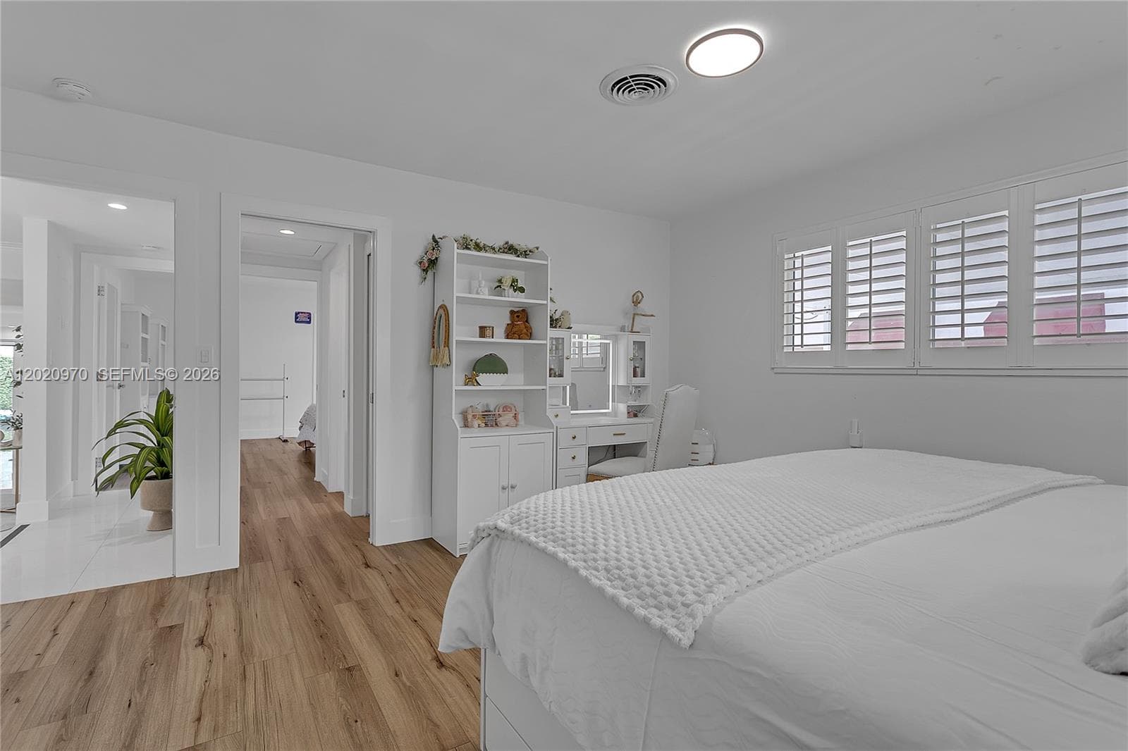 95 Shore Dr W, Miami FL 33133 — 17