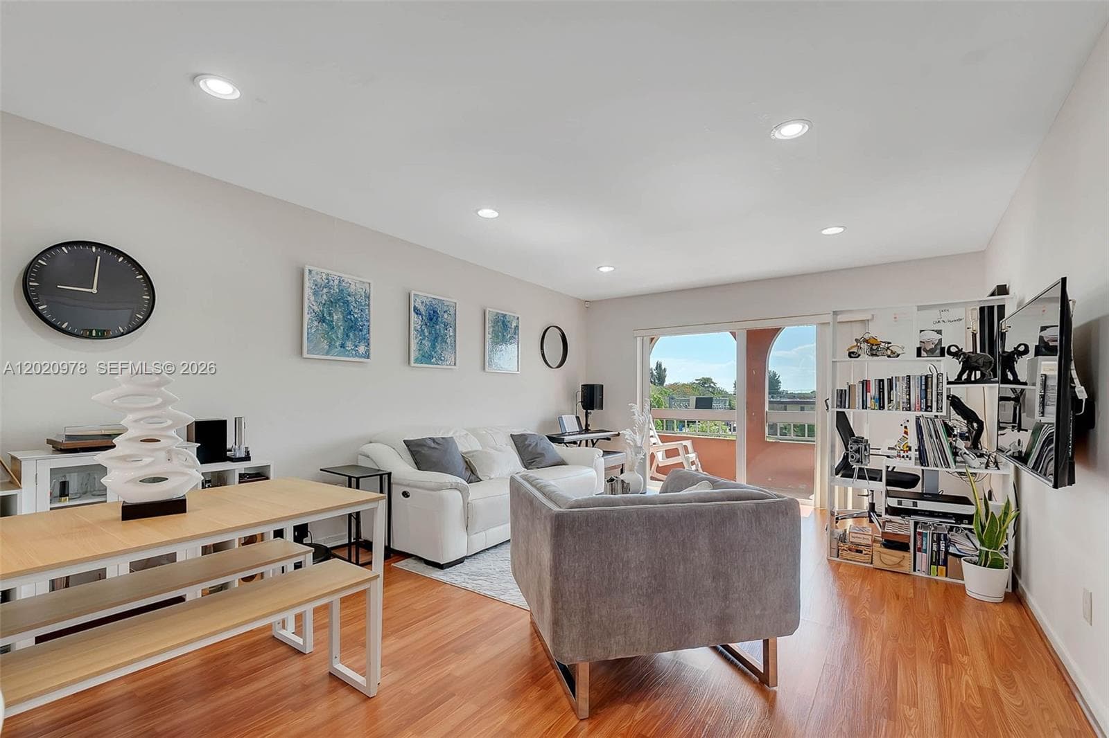 7701 Camino Real # 416, Miami FL 33143 — 2