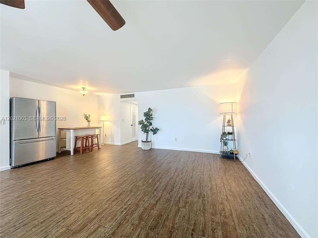 7133 Bay Dr # 705, Miami Beach FL 33141 — 2