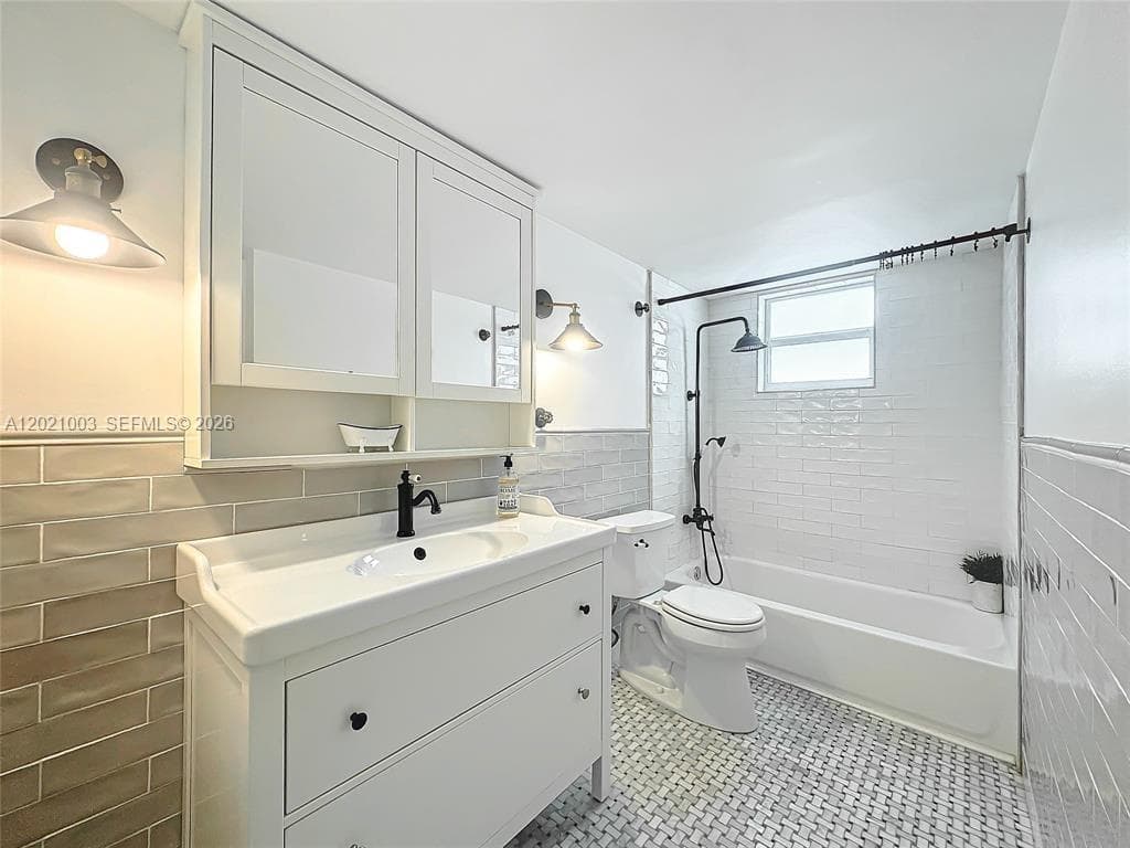 7133 Bay Dr # 705, Miami Beach FL 33141 — 13