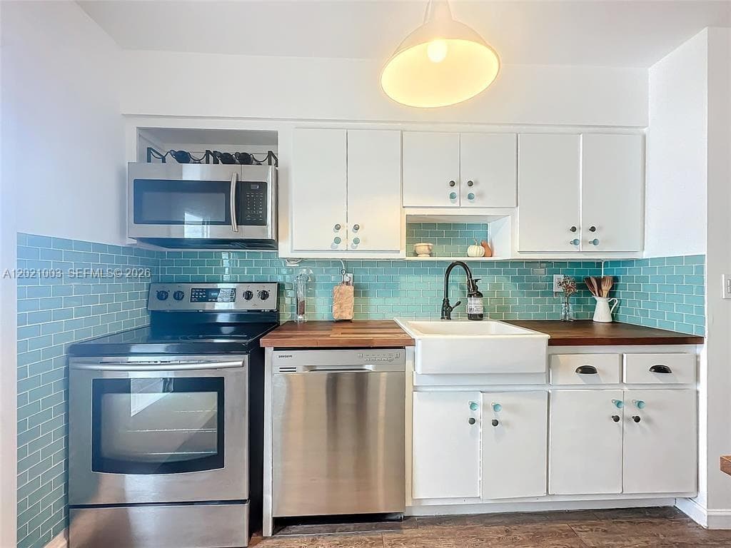 7133 Bay Dr # 705, Miami Beach FL 33141 — 17