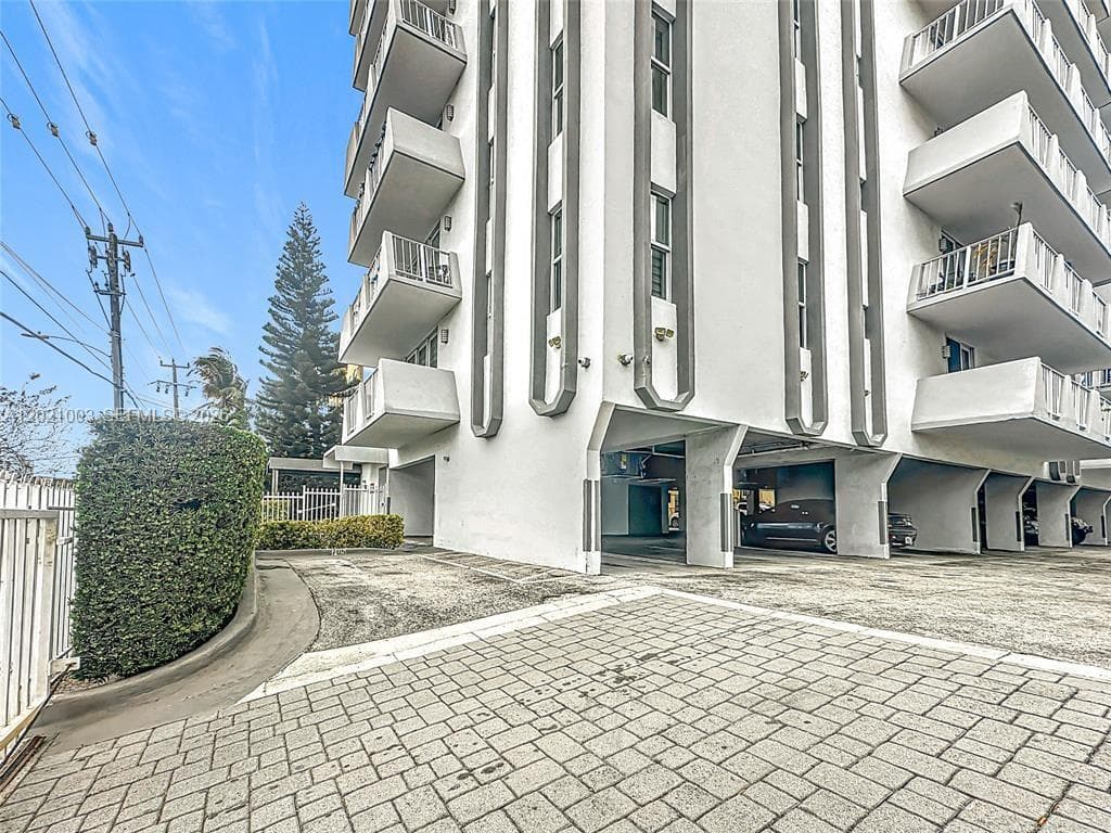 7133 Bay Dr # 705, Miami Beach FL 33141 — 26