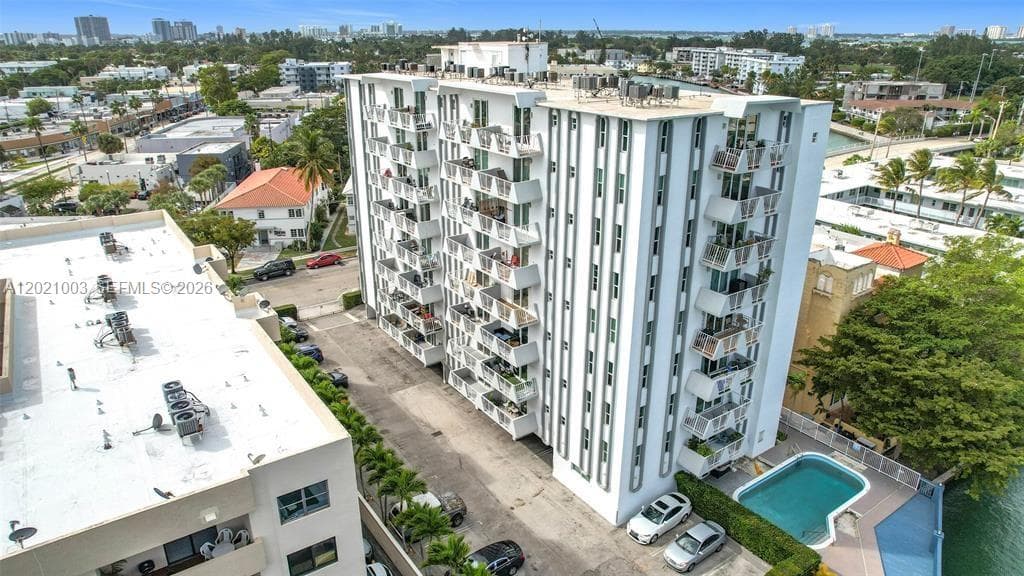 7133 Bay Dr # 705, Miami Beach FL 33141 — 30