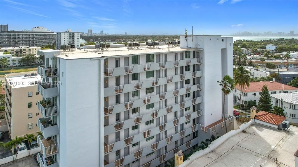 7133 Bay Dr # 705, Miami Beach FL 33141 — 34