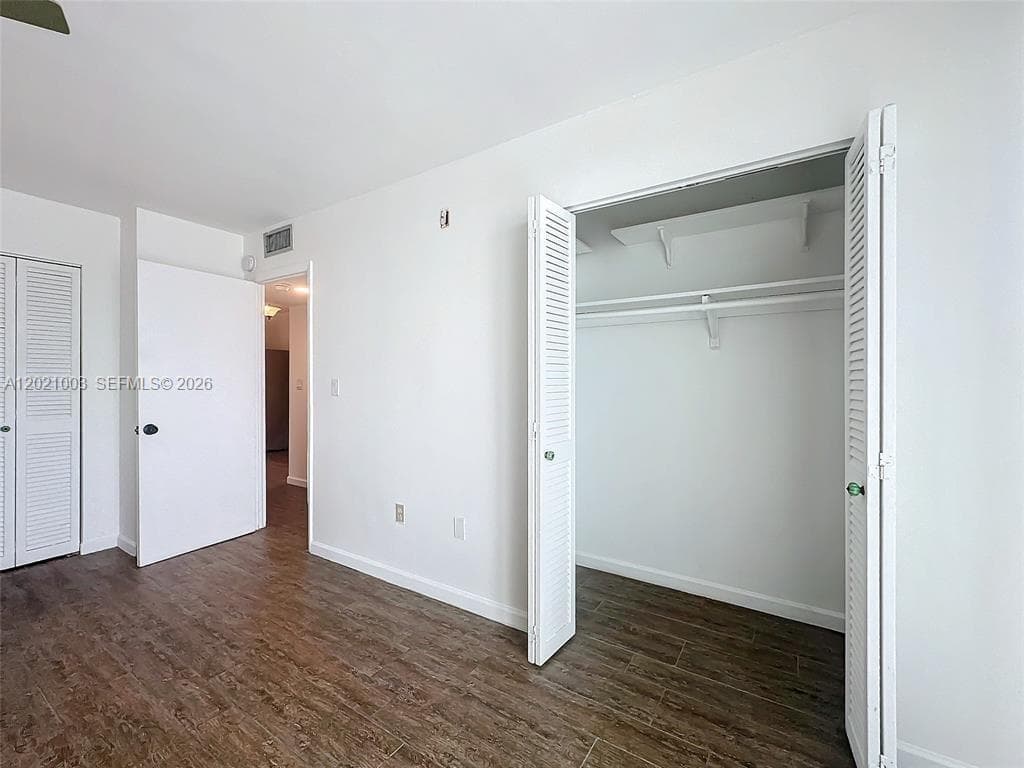 7133 Bay Dr # 705, Miami Beach FL 33141 — 10