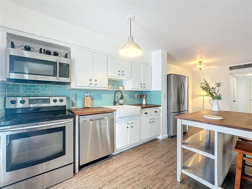 7133 Bay Dr # 705, Miami Beach FL 33141 — 19