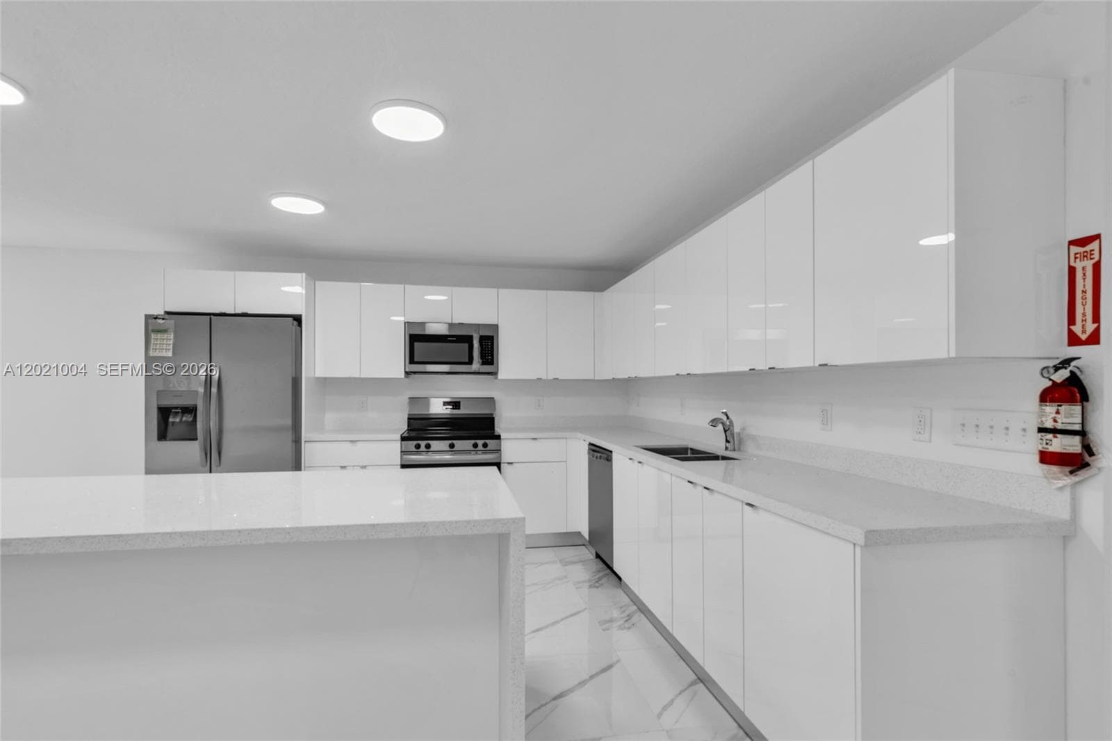 152 NW 18th St, Homestead FL 33030 — 4
