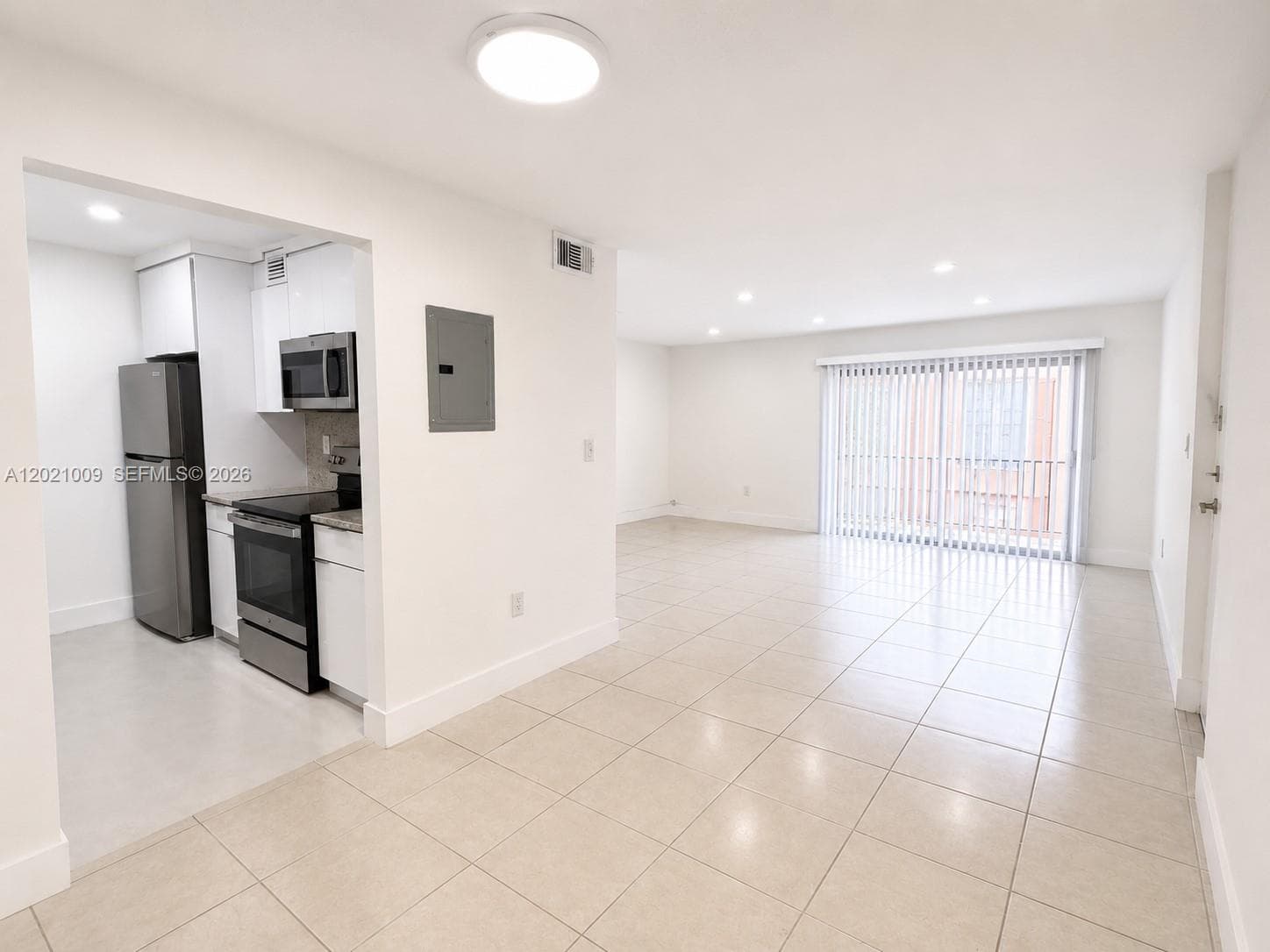 7160 Fairway Dr # J16, Miami Lakes FL 33014 — 2