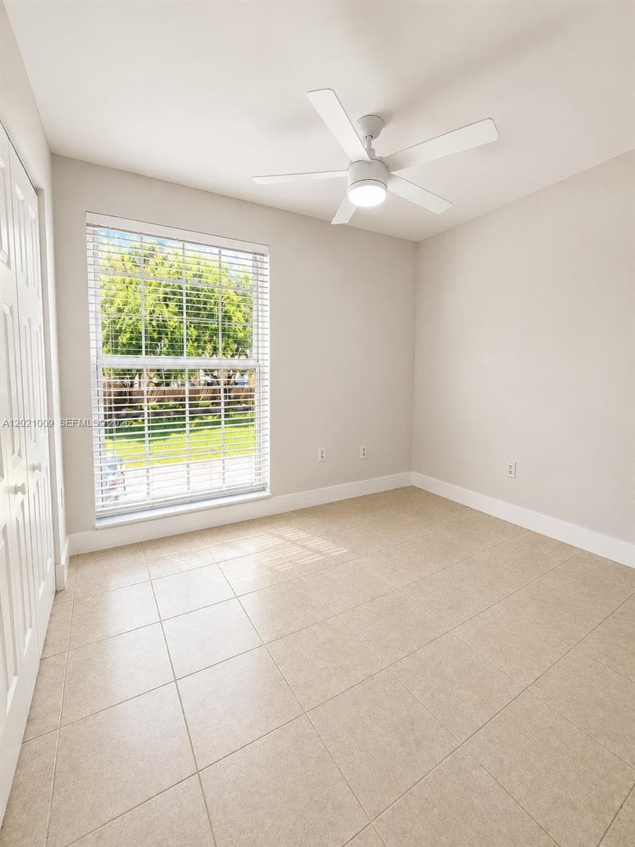 7160 Fairway Dr # J16, Miami Lakes FL 33014 — 10
