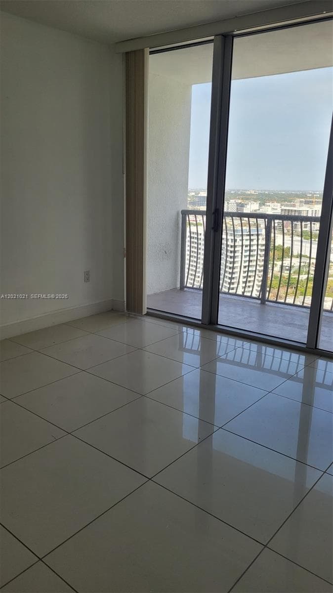1750 N Bayshore Dr # 3311, Miami FL 33132 — 2