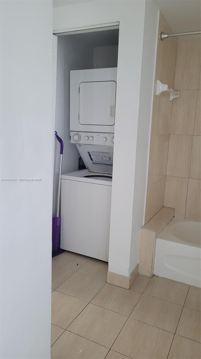 1750 N Bayshore Dr # 3311, Miami FL 33132 — 10
