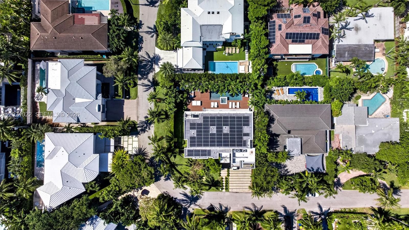 625 Curtiswood Dr, Key Biscayne FL 33149 — 47