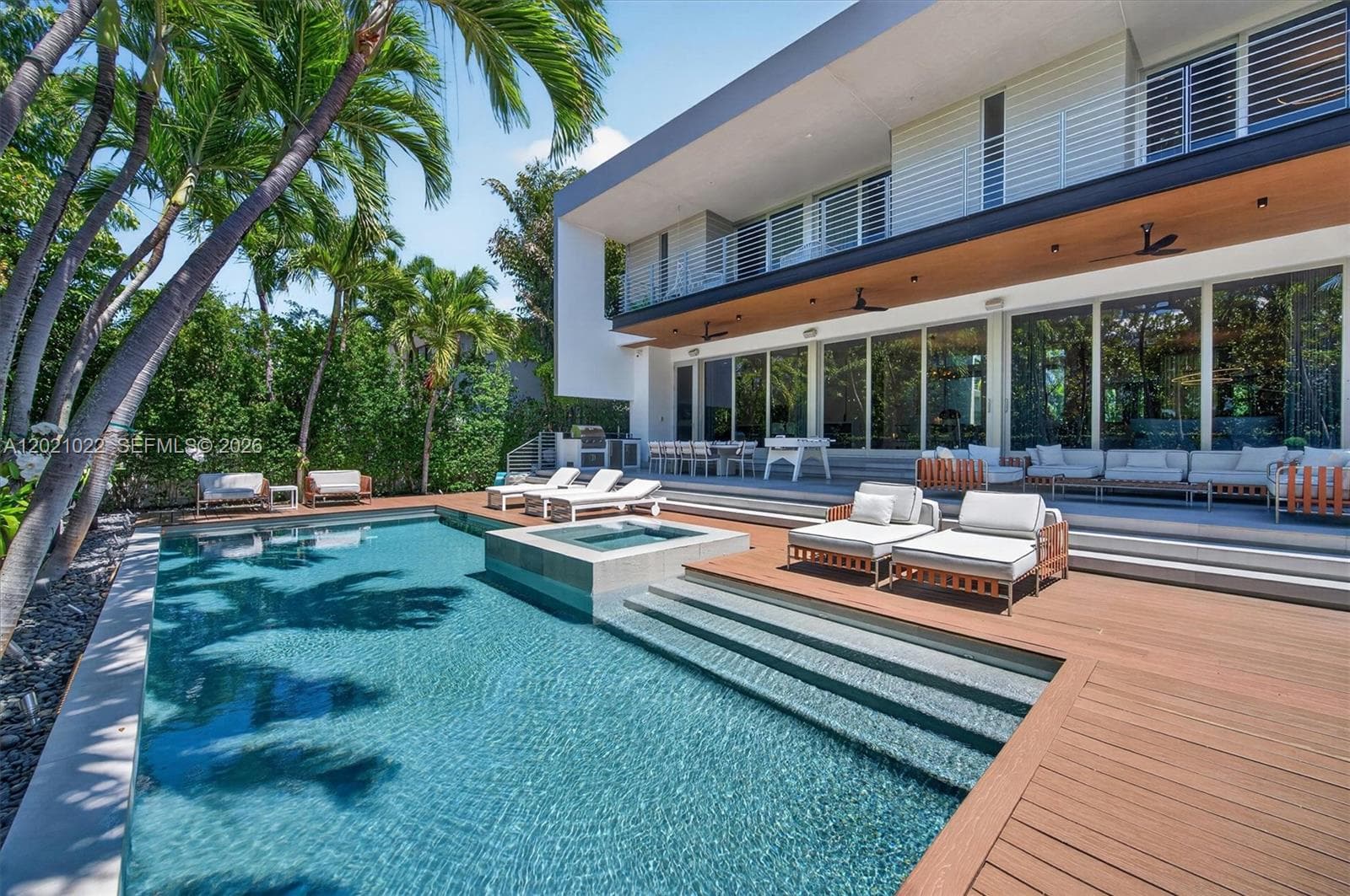 625 Curtiswood Dr, Key Biscayne FL 33149 — 45