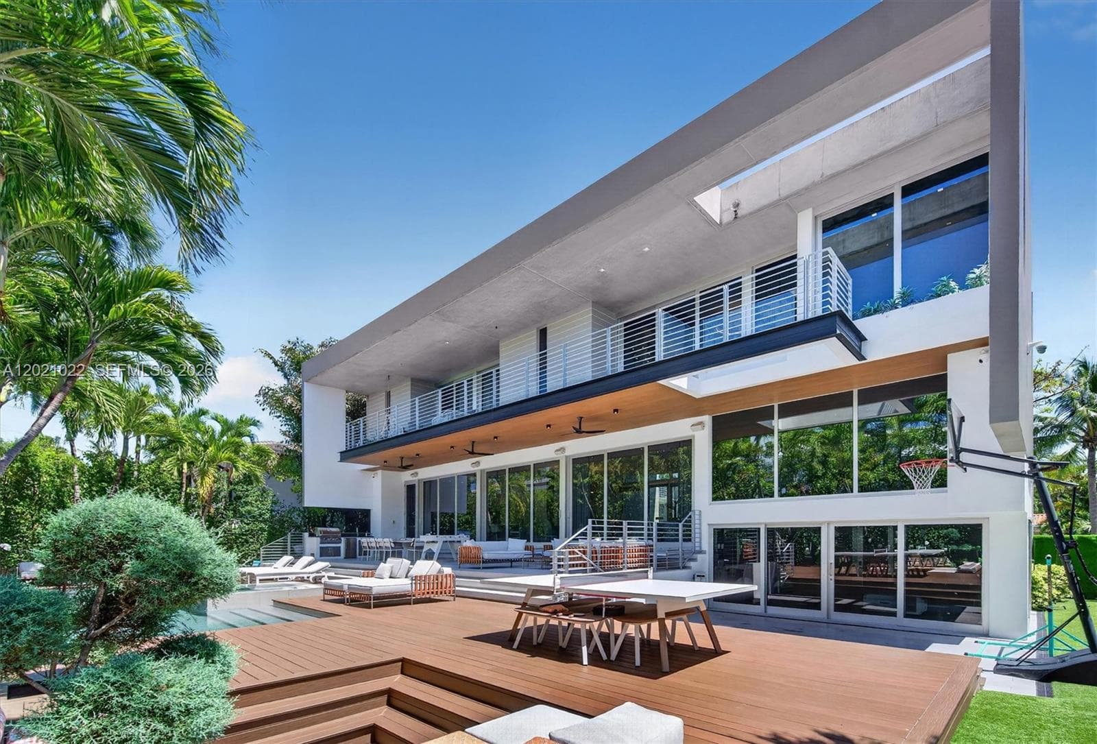 625 Curtiswood Dr, Key Biscayne FL 33149 — 44