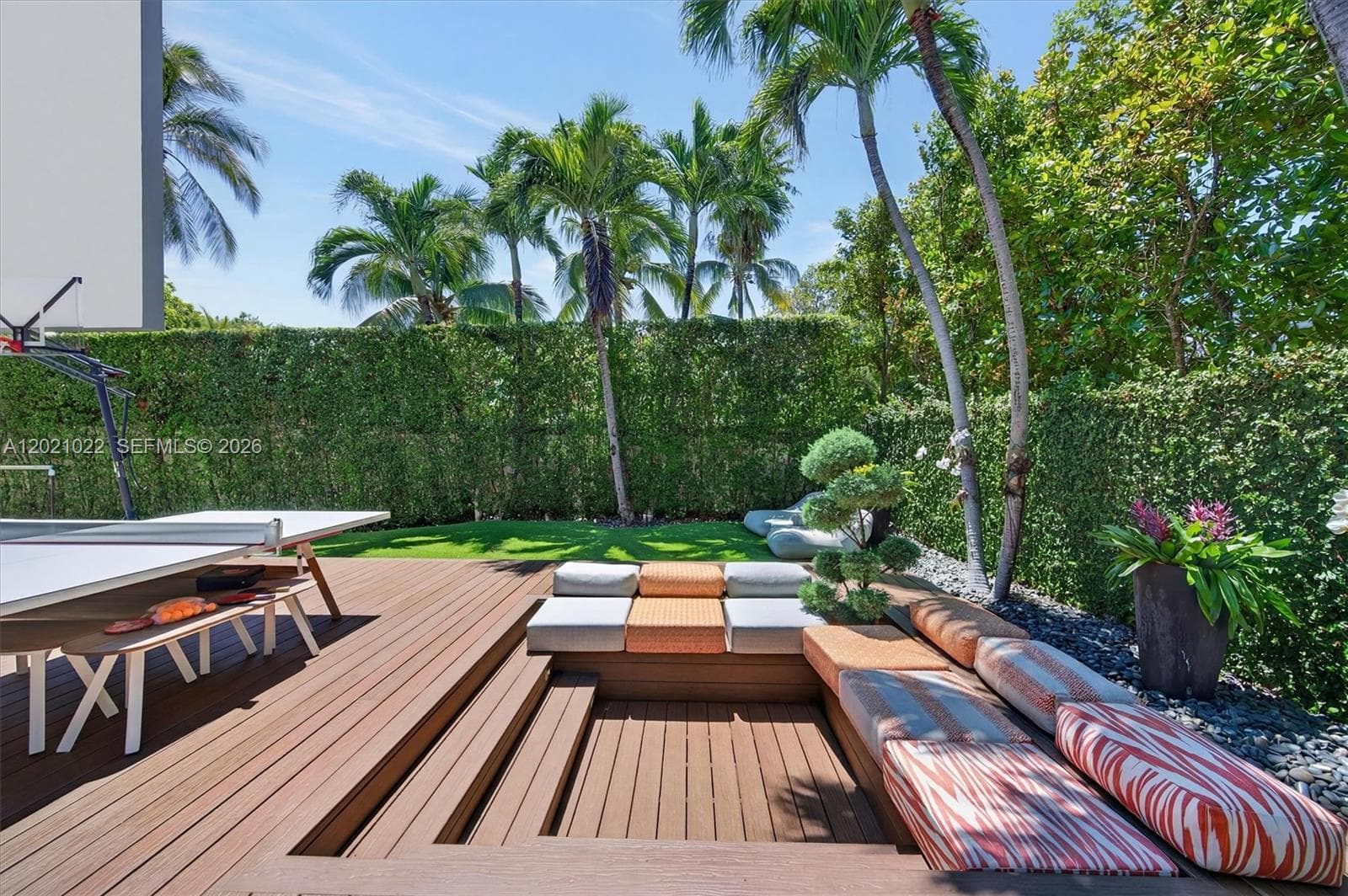 625 Curtiswood Dr, Key Biscayne FL 33149 — 40
